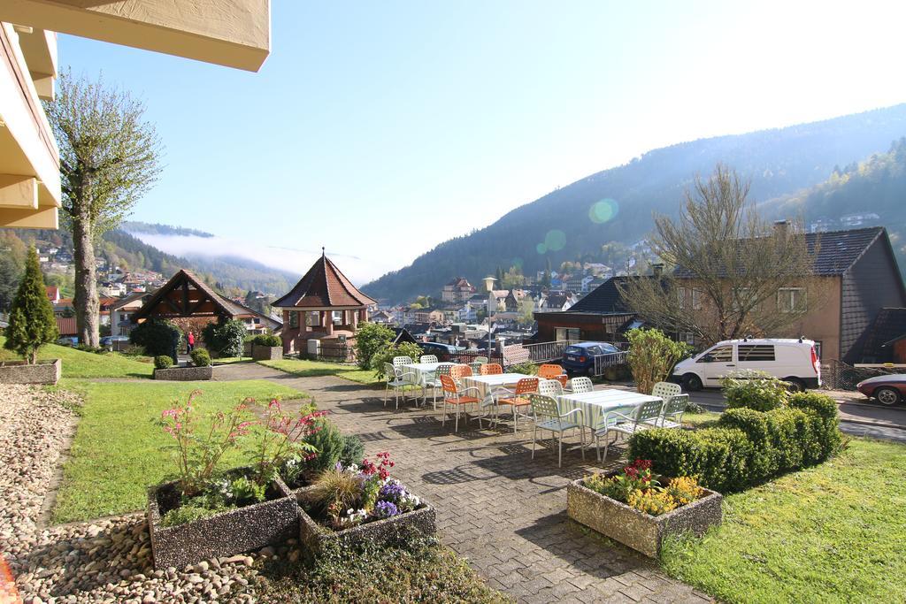 Hotel Bergfrieden Bad Wildbad Exterior foto