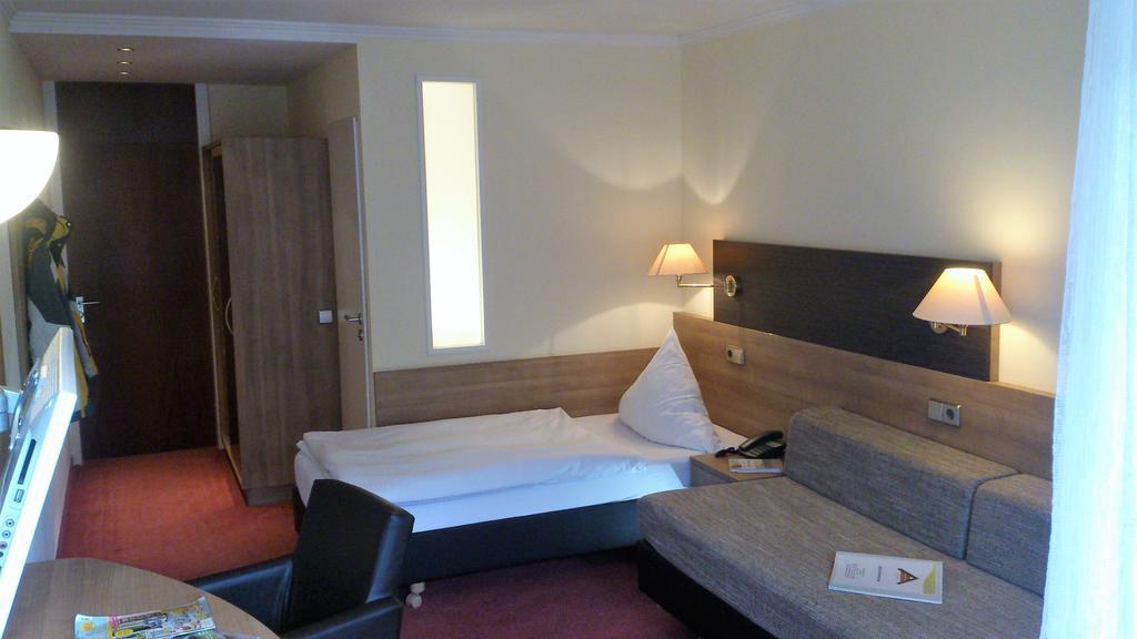 Hotel Bergfrieden Bad Wildbad Exterior foto