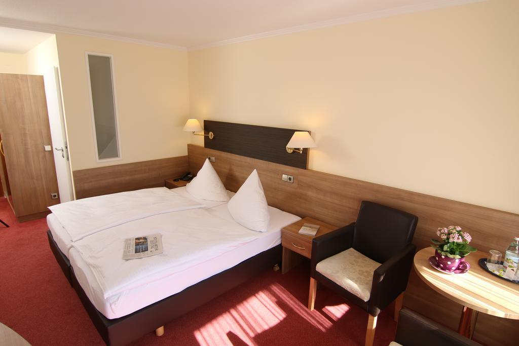 Hotel Bergfrieden Bad Wildbad Exterior foto
