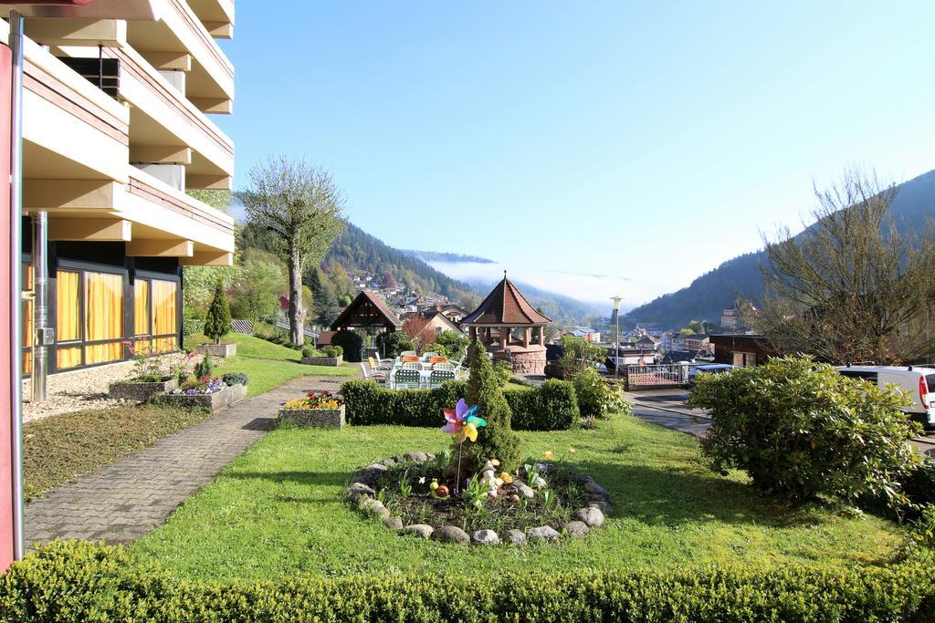 Hotel Bergfrieden Bad Wildbad Exterior foto